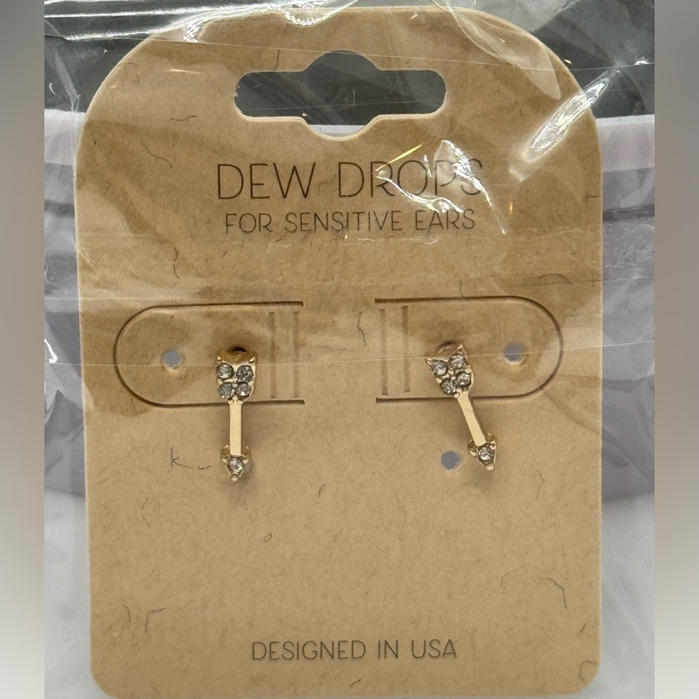Dew Drops Clear Rhinestone Arrow,  Set in Gold Tone Post Earrings